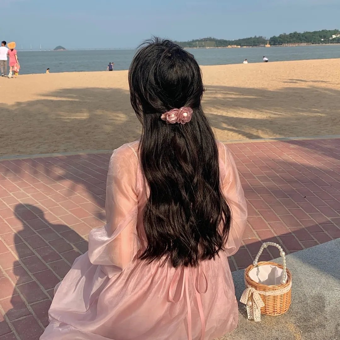 陪她一会儿